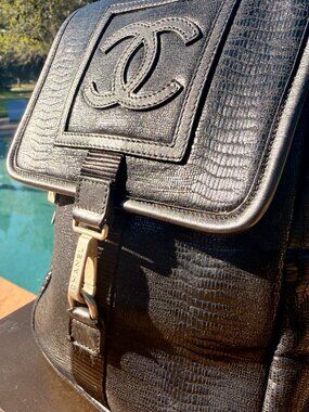 Chanel Crossbody CC Casual Bag w/ Silver Hardware - Black Card (and Full Set)